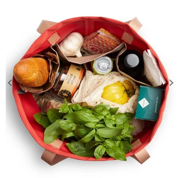 Bellroy Red Tote Bag with Tan Handles - Picture 4 of 7